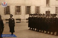 95 lat Kobiet w Policji - kobiety ustawione w szeregu podczas apelu 95 lat temu.