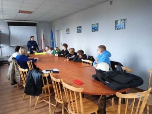 Wizyta ukraińskich dzieci w komendzie.
