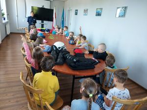 przedszkolaki w świetlicy policyjnej.