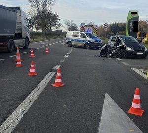 wypadek z udziałem motocyklisty.