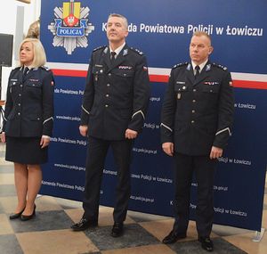 uroczysta zbiórka w muzeum, komendanci.