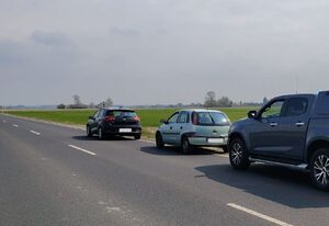 zatrzymany przez funkcjonariuszy pojazd.