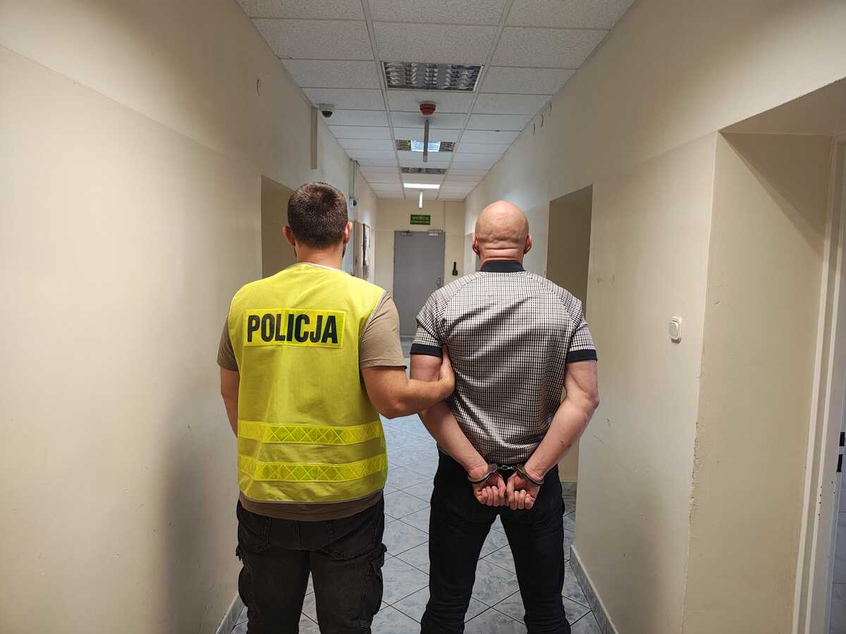 Policjanci zabezpieczyli ponad 21 gramów marihuany w Łowiczu. Dwa osoby usłyszały zarzuty